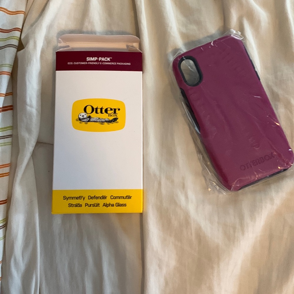 iPhone X/Xs cover. Otter box